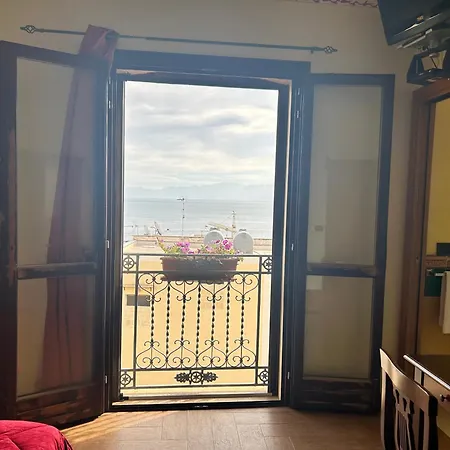 Oda ve Kahvaltı Donna Sabella Santa Flavia