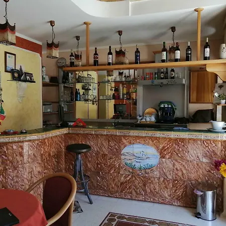 Donna Sabella Oda ve Kahvaltı 4*