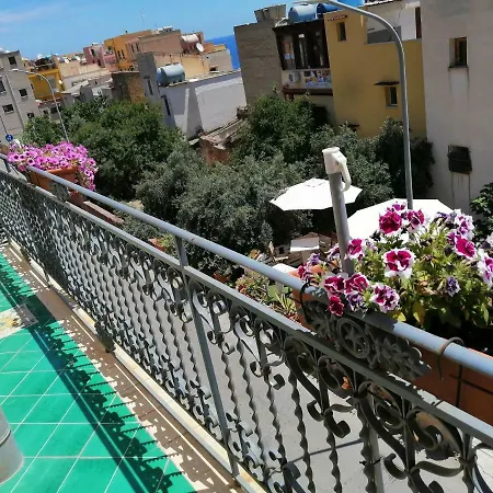Oda ve Kahvaltı Donna Sabella Santa Flavia